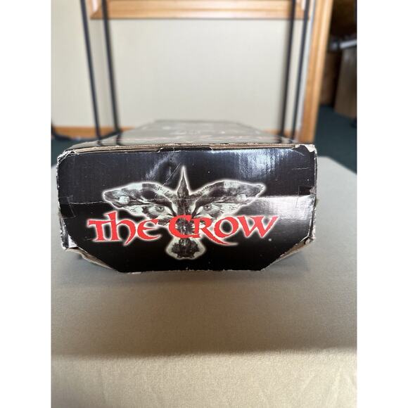 The Crow Eric Draven 18" Talking Doll Spencer Gifts Limited Edition #04158 - Picture 10 of 11